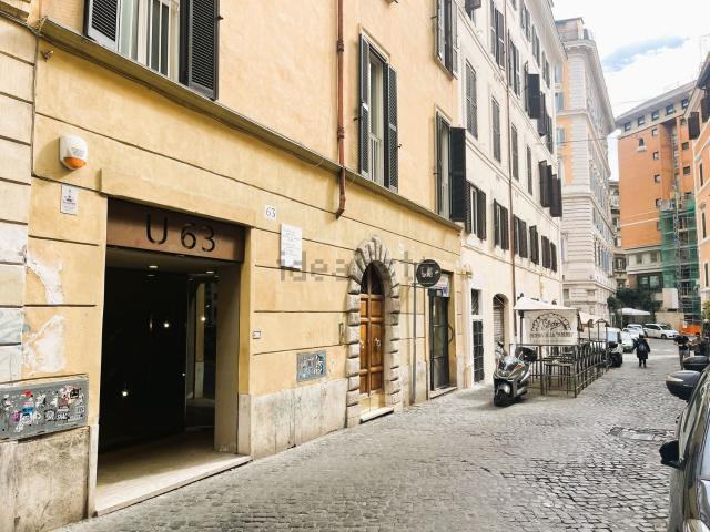 Locale in vendita di 79 m² in Via Urbana, 63