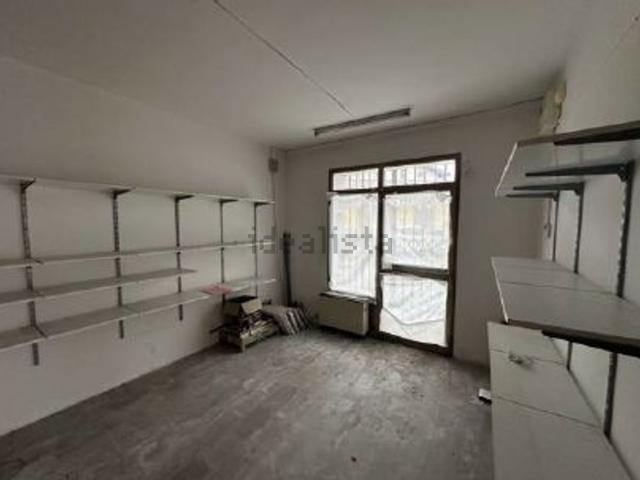 Locale in vendita di 79 m² in Via Generale Cadorna, 1