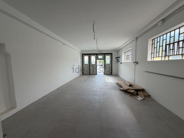 Locale in vendita di 83 m²