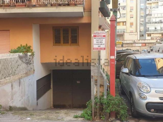 Locale in vendita di 800 m² in Via Ruggero Marturano