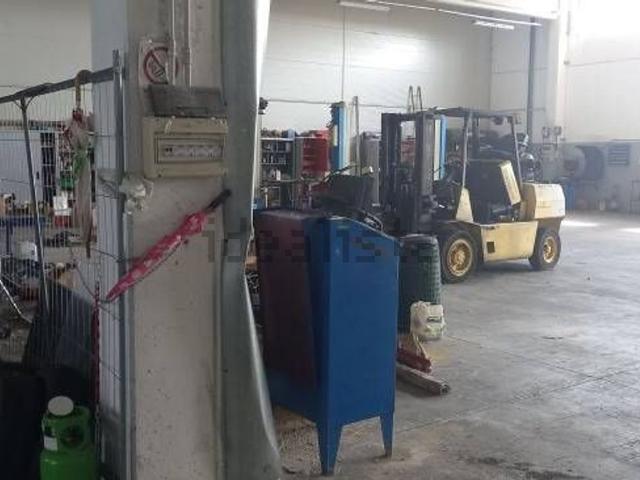 Locale in vendita di 800 m² in Via Veneziani
