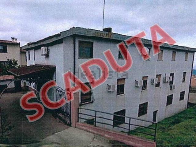 Locale in vendita di 805 m² in Via Grazia Deledda