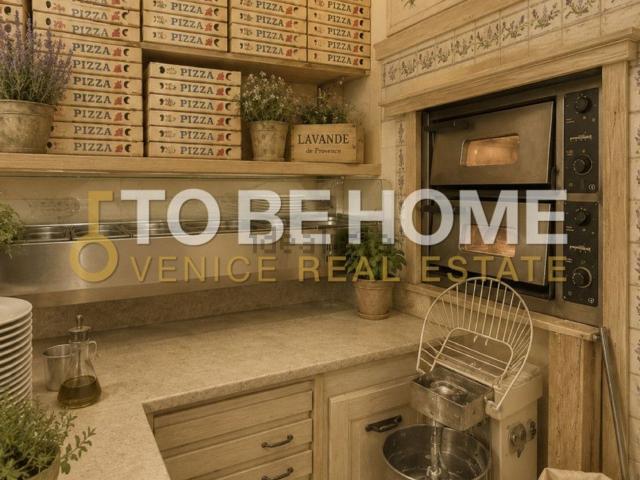 Locale in vendita di 80 m² in Corso del Popolo, 41