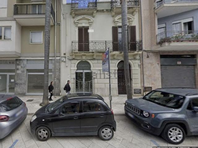 Locale in vendita di 80 m² in Corso Roma, 49