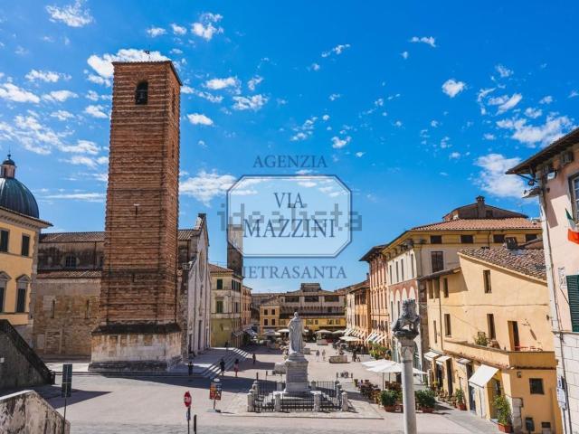 Locale in vendita di 80 m² in Piazza Francesco Crispi, 1