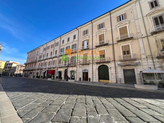Locale in vendita di 80 m² in Piazza Gabriele Pepe