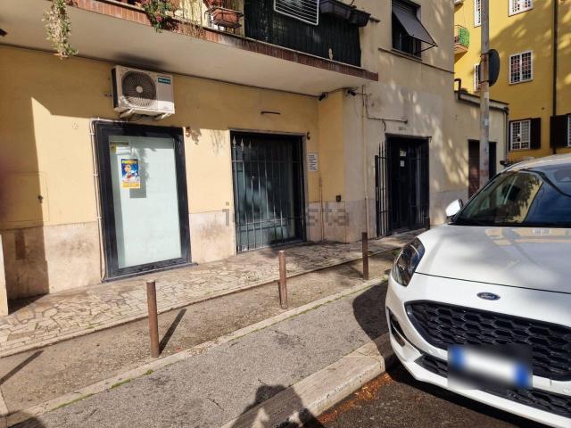 Locale in vendita di 80 m² in Piazza Nicola Maria Nicolai
