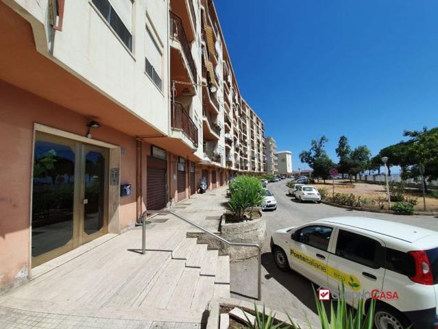 Locale in vendita di 80 m² in Strada Panoramica dello Stretto