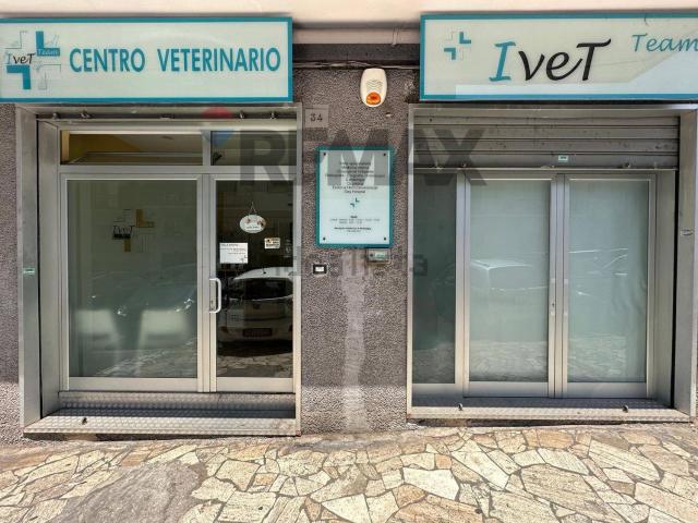 Locale in vendita di 80 m² in Via Tiberio, 32