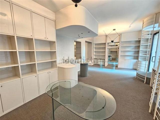 Locale in vendita di 80 m² in Via Alberto da Giussano