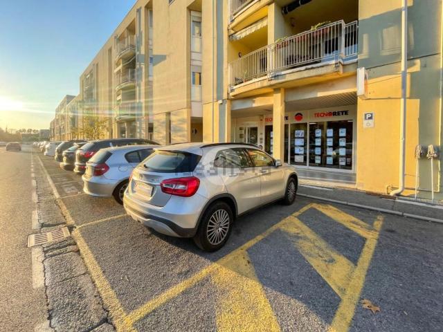 Locale in vendita di 80 m² in Via Antonio Allegri, 57