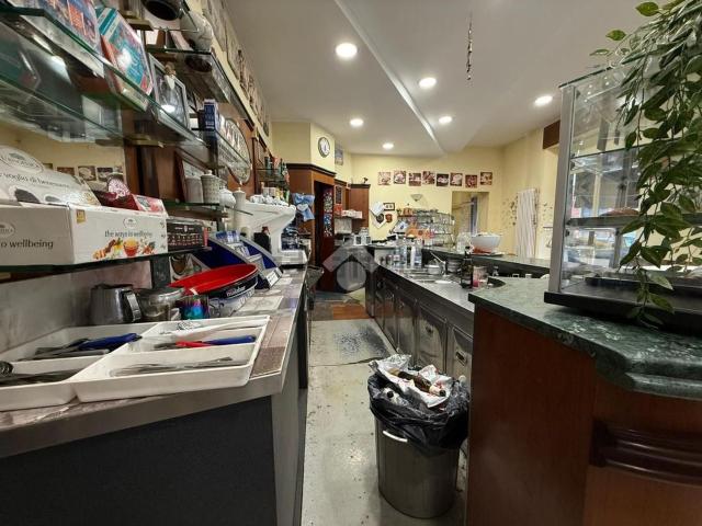 Locale in vendita di 80 m² in Via Bardonecchia, 33