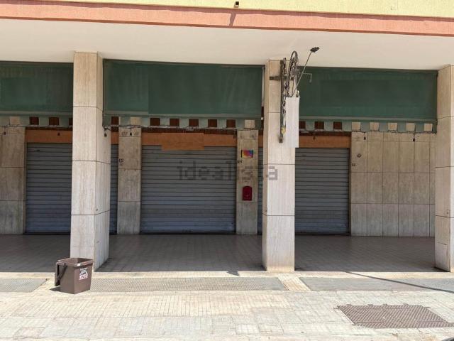 Locale in vendita di 80 m² in Via Benedetto Croce, 68