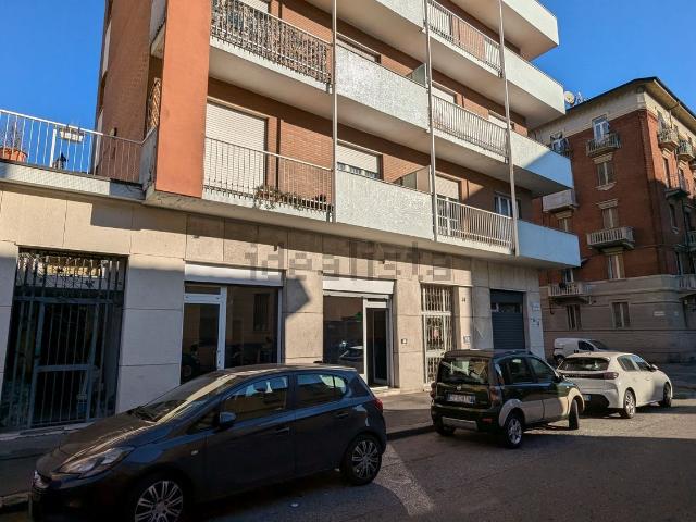 Locale in vendita di 80 m² in Via Brandizzo, 31
