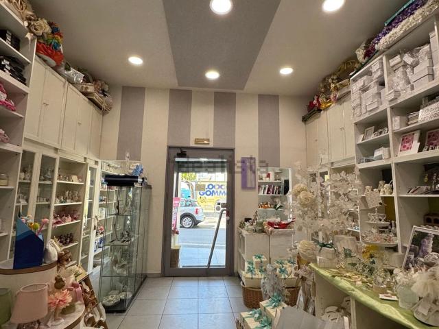 Locale in vendita di 80 m² in Via Cavour