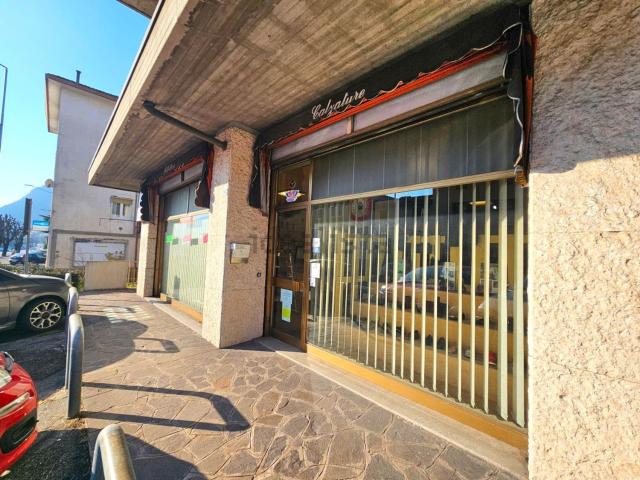 Locale in vendita di 80 m² in Via Cesare Battisti