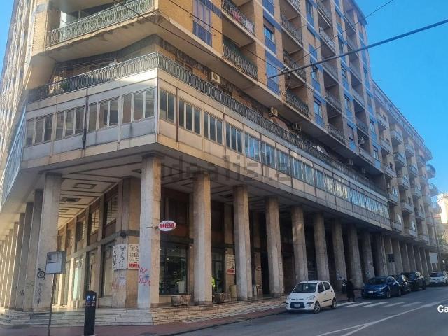 Locale in vendita di 80 m² in Via Circumvallazione