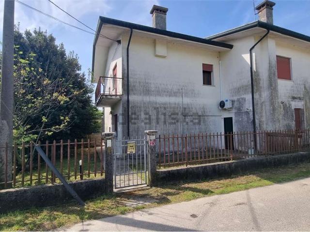 Locale in vendita di 80 m² in Via dei Tigli