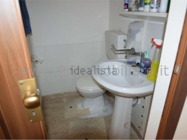 Locale in vendita di 80 m² in Via Don Primo Mazzolari