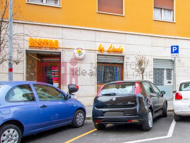 Locale in vendita di 80 m² in Via Eleonora d&apos Arborea