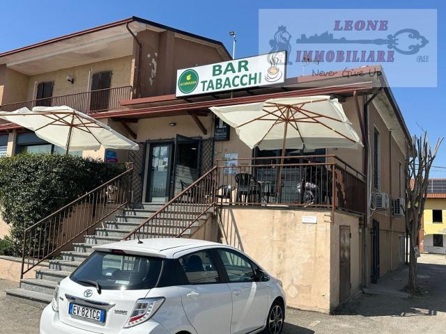 Locale in vendita di 80 m² in Via F.Turati, 18