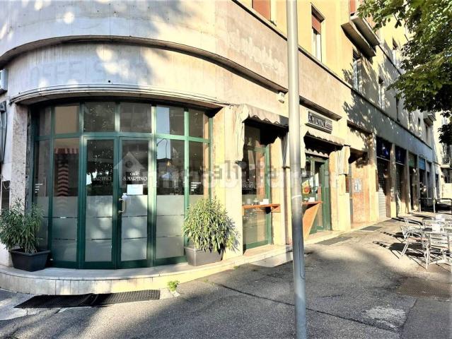 Locale in vendita di 80 m² in Via Floriano Ferramola, 4