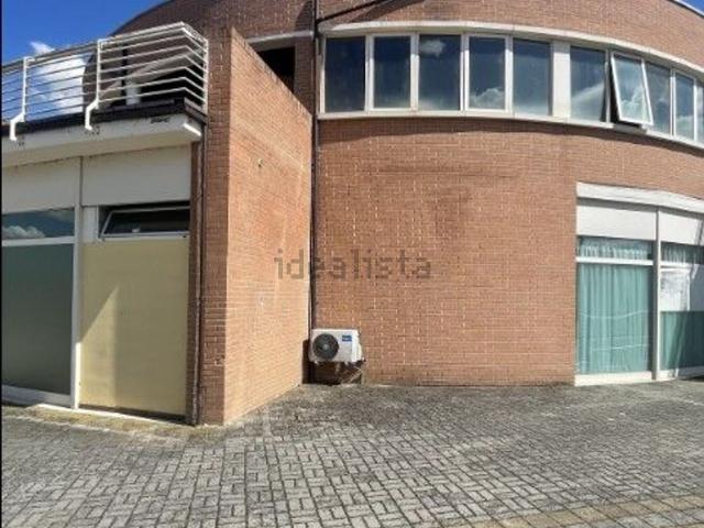 Locale in vendita di 80 m² in Via G. Costantini