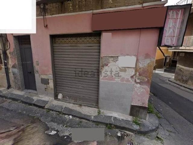 Locale in vendita di 80 m² in Via Giovanni Amendola