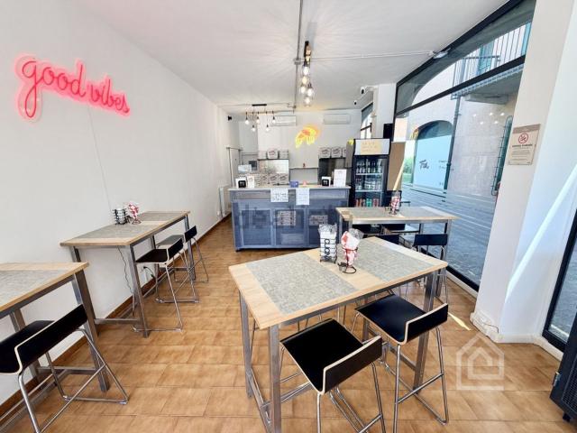 Locale in vendita di 80 m² in Via Italia, 32