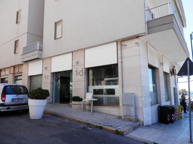 Locale in vendita di 80 m² in Via kennedy