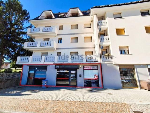 Locale in vendita di 80 m² in Via Lazzaro Alfredo, 4