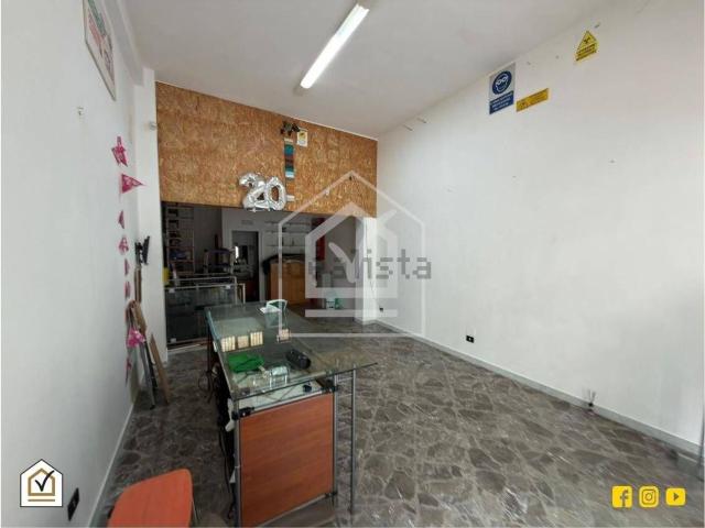 Locale in vendita di 80 m² in Via Luca de Samuele Cagnazzi