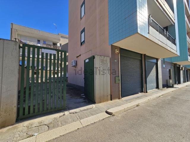 Locale in vendita di 80 m² in Via Martino Colonna, 12