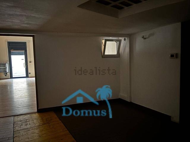 Locale in vendita di 80 m² in Via Michele Buniva, 13