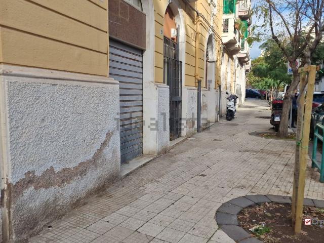 Locale in vendita di 80 m² in Via Placida