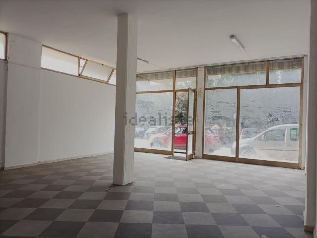 Locale in vendita di 80 m² in Via Roma