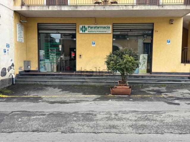 Locale in vendita di 80 m² in Via Sciarelle, 67