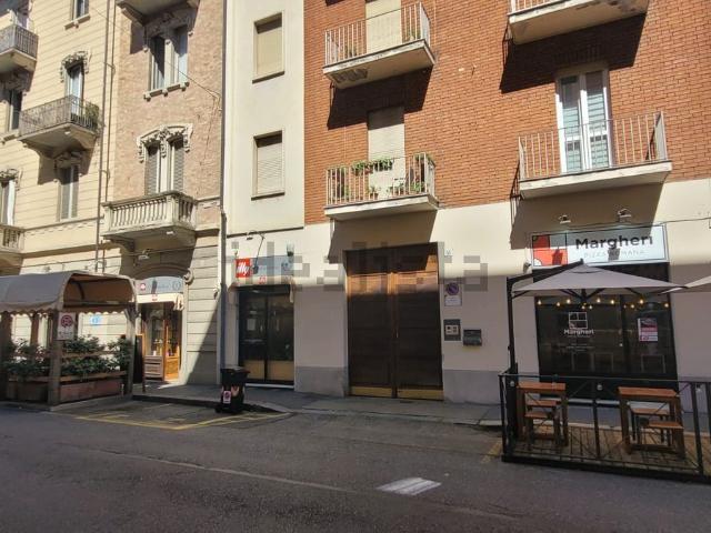 Locale in vendita di 80 m² in Via Sant&apos Ottavio, 51