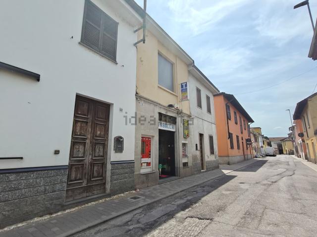 Locale in vendita di 80 m² in Via San Martino, 48