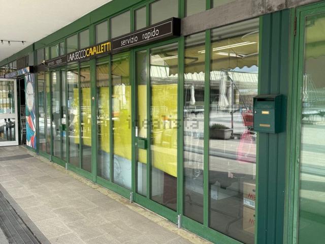 Locale in vendita di 80 m² in Viale dei Gerani