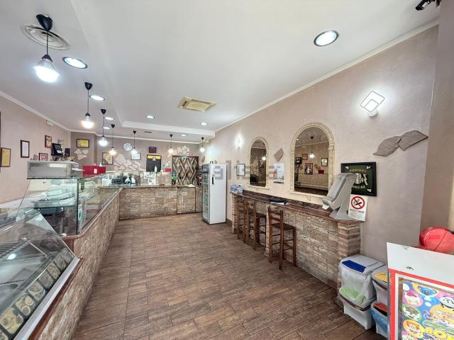 Locale in vendita di 80 m² in Viale Guido Baccelli