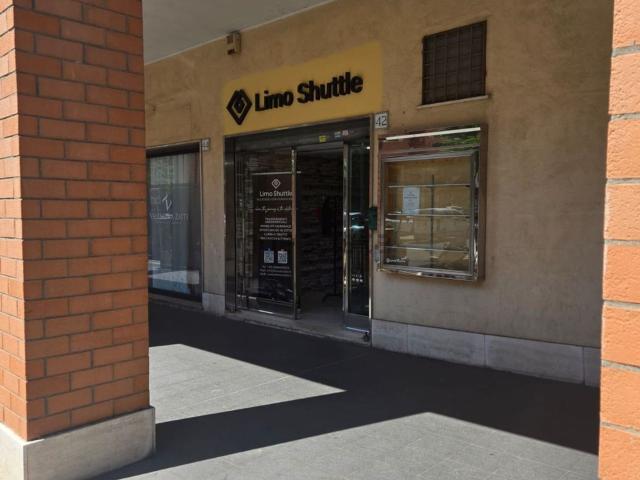 Locale in vendita di 80 m² in Viale Ratto delle Sabine, 42