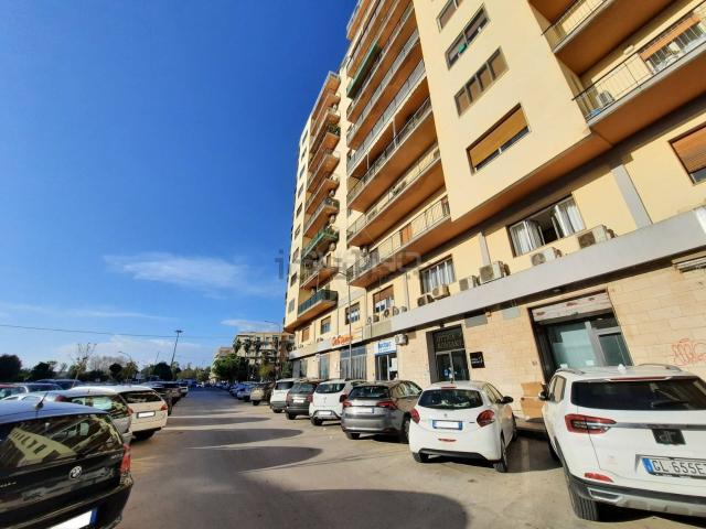 Locale in vendita di 80 m²