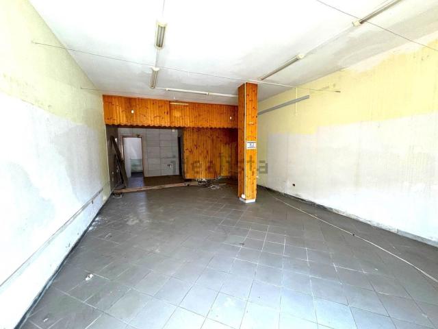 Locale in vendita di 80 m²