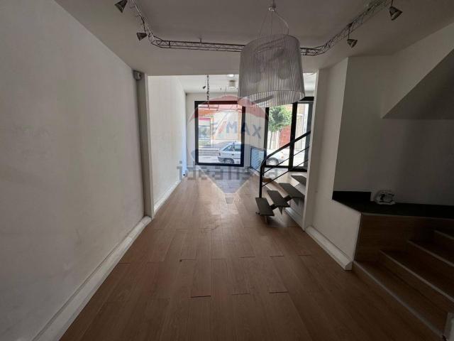 Locale in vendita di 80 m²