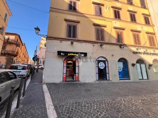 Locale in vendita di 80 m²