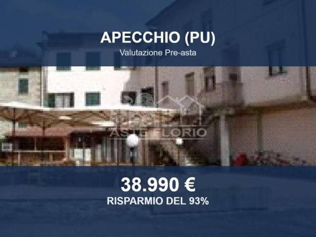 Locale in vendita di 810 m² in Borgo Mazzini, 40