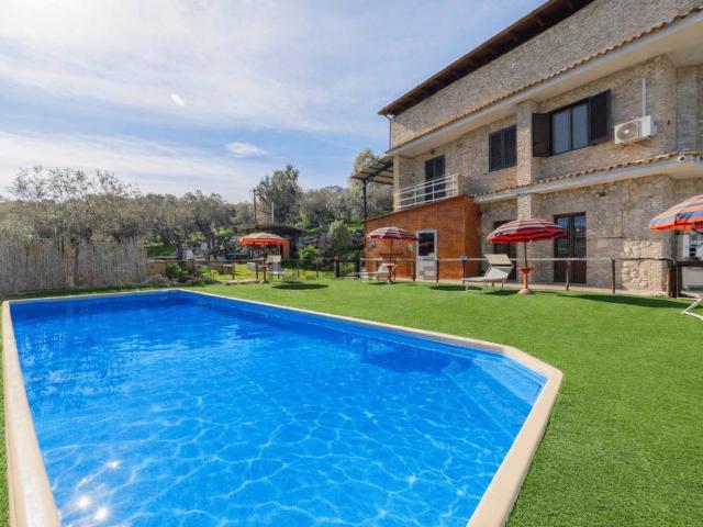 Locale in vendita di 813 m²