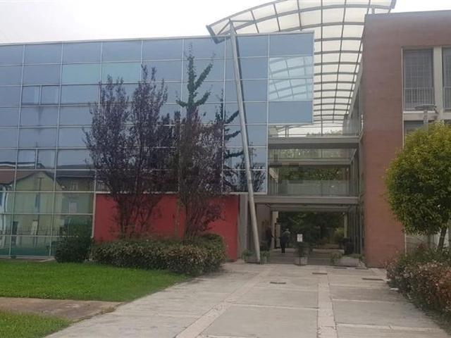 Locale in vendita di 81 m² in Via Venera, 82