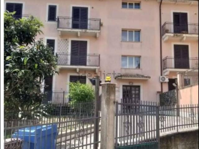 Locale in vendita di 81 m² in Via Ferruccio Parri